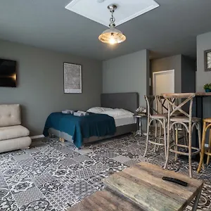 Apartamento The Liv. - Station, Colonia